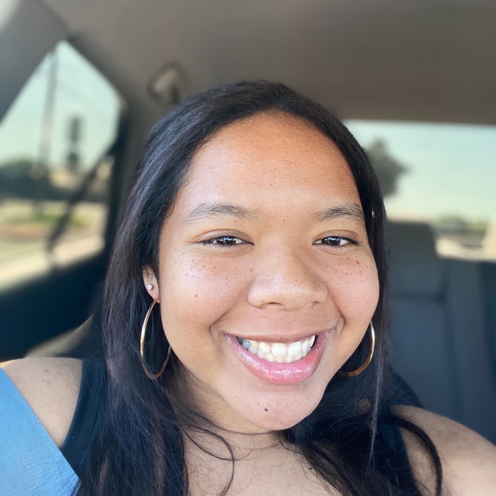 Meet your Posher, Liana